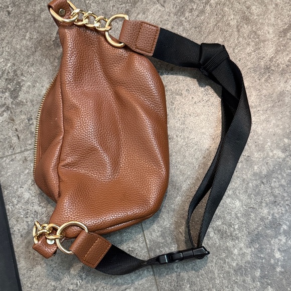 Steve Madden Brown Gold Crossbody Fanny Pack Bag - Picture 5 of 5